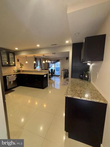 2909 CRAFTON DR, Bensalem, PA 19020