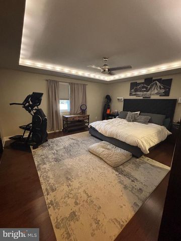 2909 CRAFTON DR, Bensalem, PA 19020
