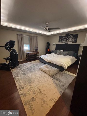 2909 CRAFTON DR, Bensalem, PA 19020