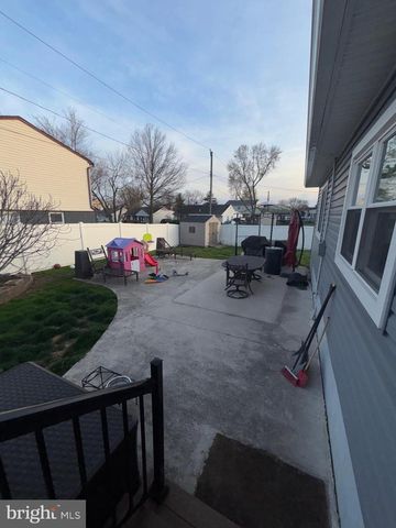 2909 CRAFTON DR, Bensalem, PA 19020