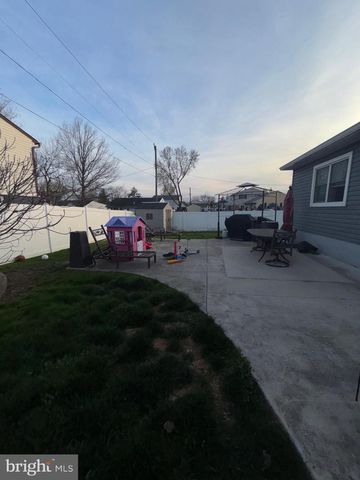 2909 CRAFTON DR, Bensalem, PA 19020