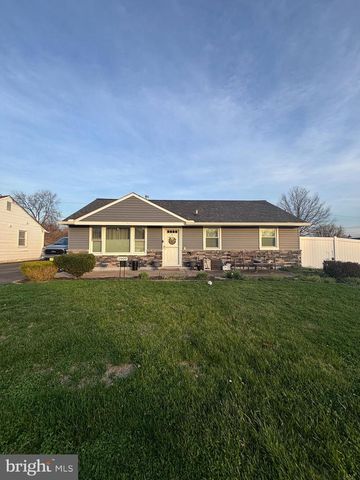 2909 CRAFTON DR, Bensalem, PA 19020
