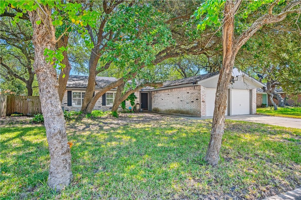 2130 Eastwind St, Ingleside, TX 78362 — photo 2
