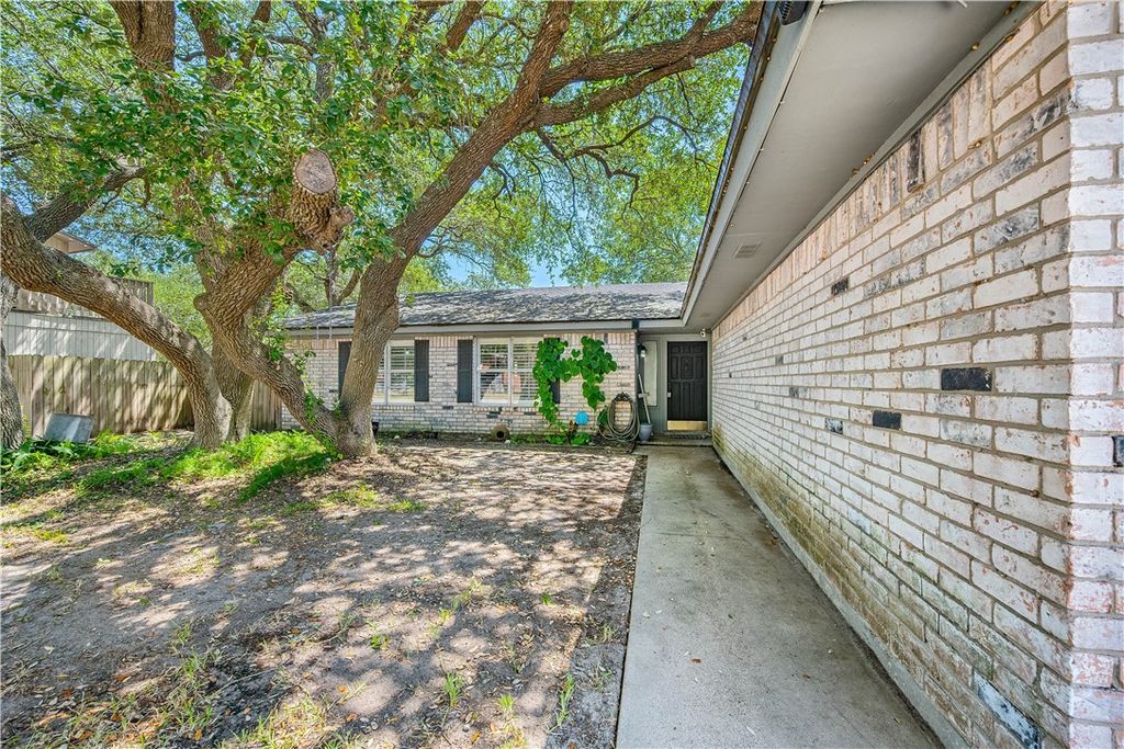 2130 Eastwind St, Ingleside, TX 78362 — photo 4