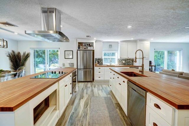 2594 Marcinski Road, Jupiter, FL 33477