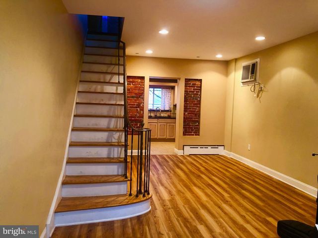 2041 S BANCROFT ST, Philadelphia, PA 19145