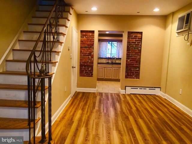 2041 S BANCROFT ST, Philadelphia, PA 19145