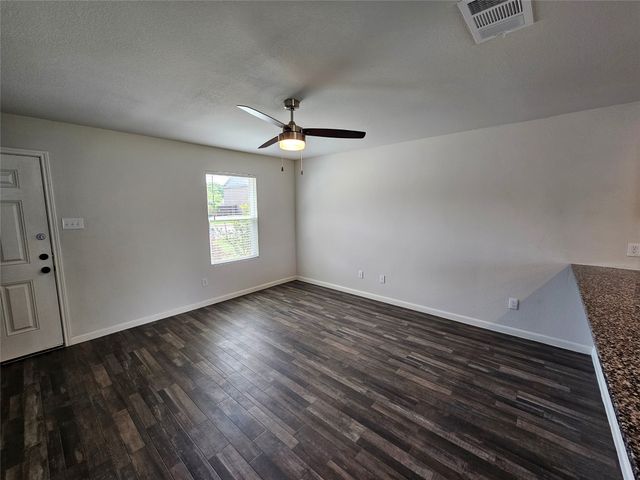3616 Chestnut Oak Drive, Dallas, TX 75253
