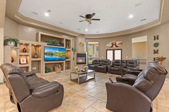 34 Hacienda Del Valle, Peralta, NM 87042