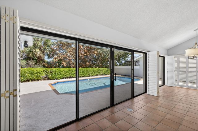 239 Ridge Road, Jupiter, FL 33477