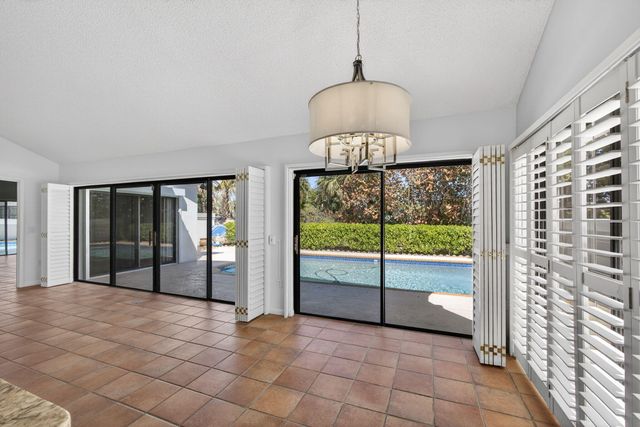 239 Ridge Road, Jupiter, FL 33477