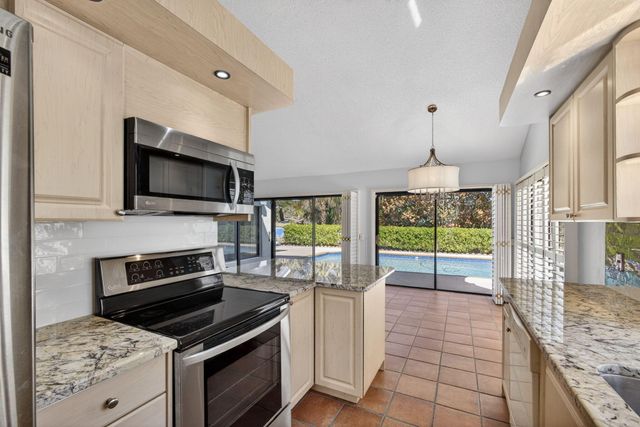 239 Ridge Road, Jupiter, FL 33477