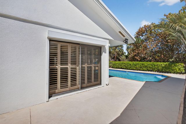 239 Ridge Road, Jupiter, FL 33477