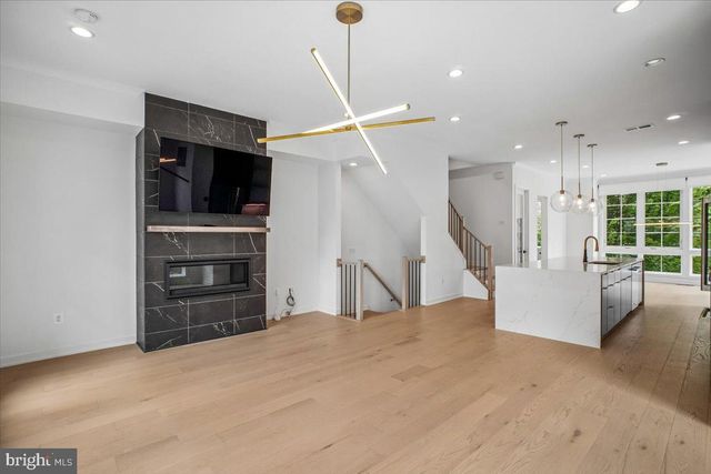 11711 PAYSONS WAY, Reston, VA 20191