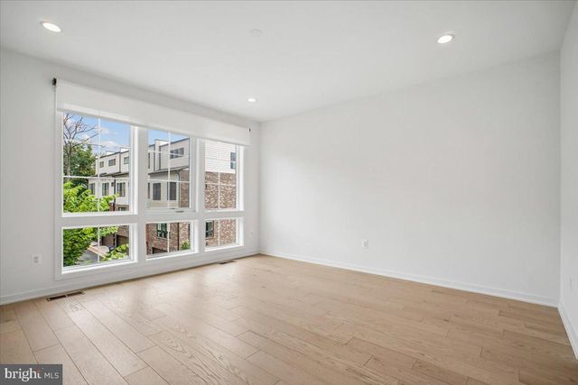 11711 PAYSONS WAY, Reston, VA 20191
