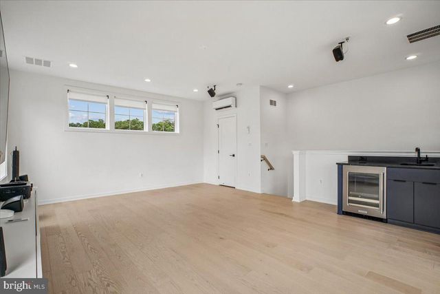 11711 PAYSONS WAY, Reston, VA 20191