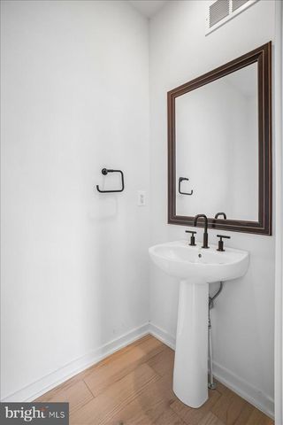 11711 PAYSONS WAY, Reston, VA 20191