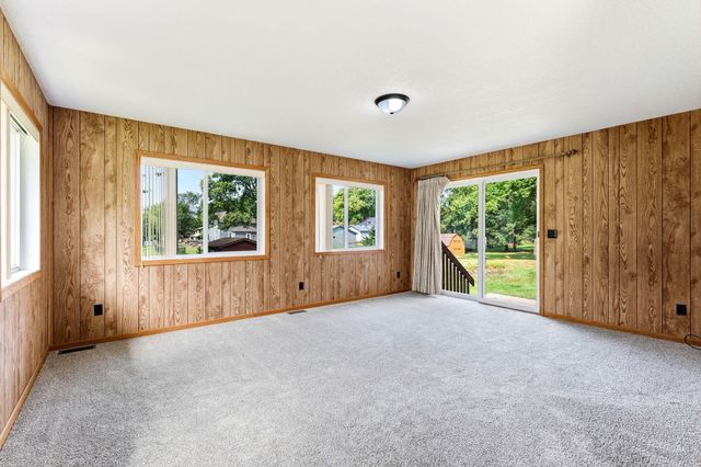 405 Green Avenue SE, Watertown, MN 55388