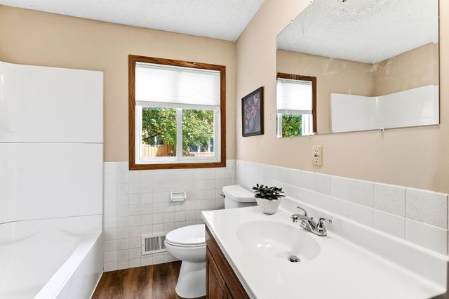 405 Green Avenue SE, Watertown, MN 55388