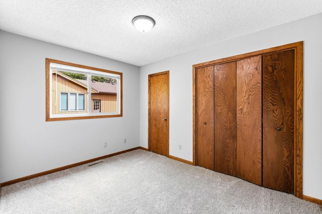 405 Green Avenue SE, Watertown, MN 55388