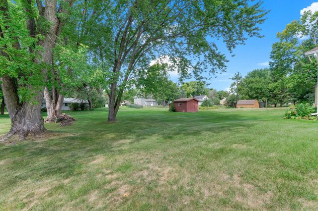 405 Green Avenue SE, Watertown, MN 55388