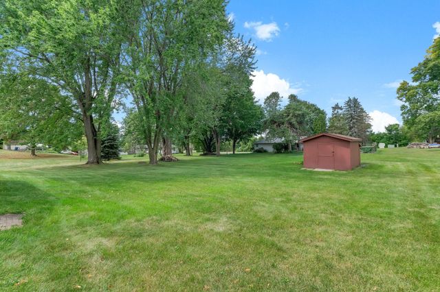 405 Green Avenue SE, Watertown, MN 55388