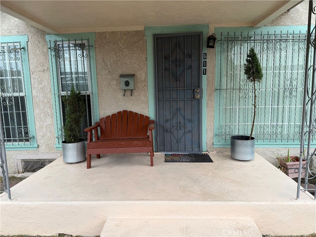 611 W 65th, Los Angeles, CA 90044 — photo 2