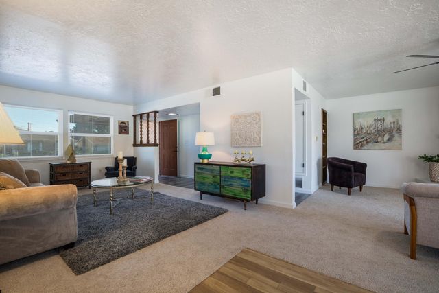 6925 Marilyn Avenue NE, Albuquerque, NM 87109