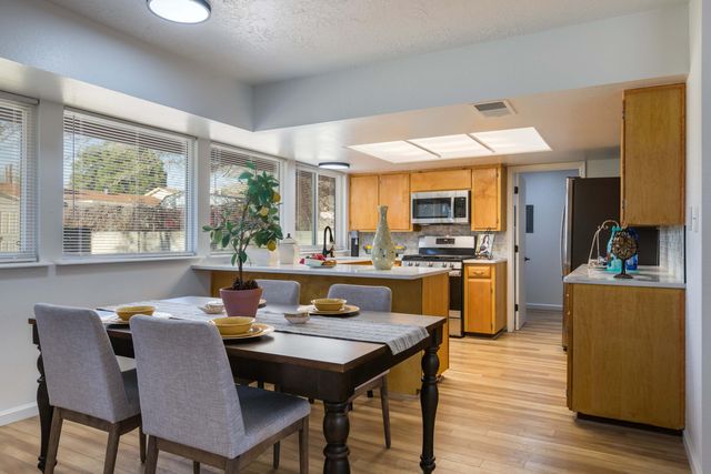 6925 Marilyn Avenue NE, Albuquerque, NM 87109