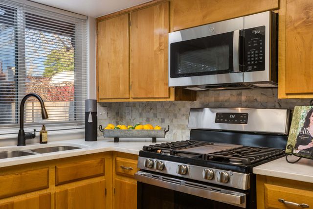 6925 Marilyn Avenue NE, Albuquerque, NM 87109