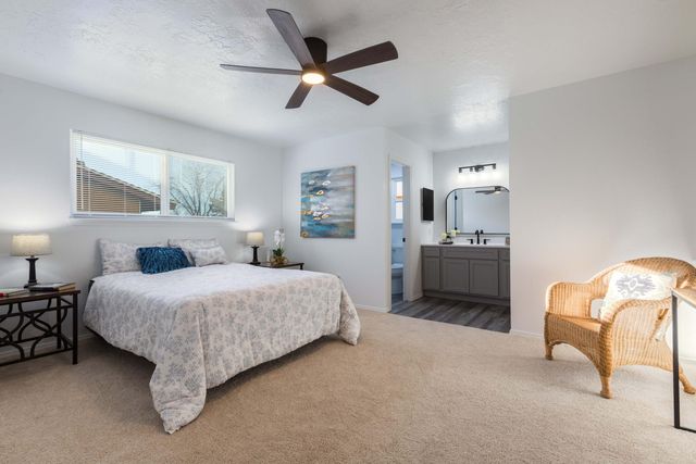 6925 Marilyn Avenue NE, Albuquerque, NM 87109