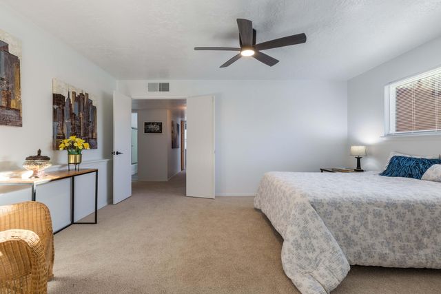 6925 Marilyn Avenue NE, Albuquerque, NM 87109