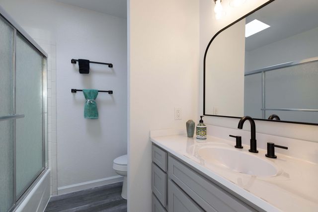 6925 Marilyn Avenue NE, Albuquerque, NM 87109