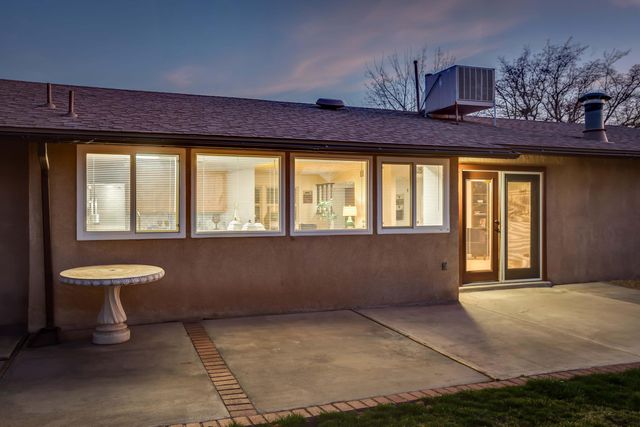 6925 Marilyn Avenue NE, Albuquerque, NM 87109