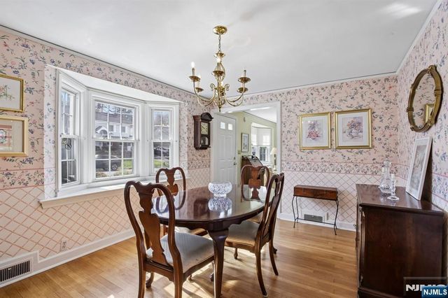 33 Coolidge Avenue, Caldwell, NJ 07006