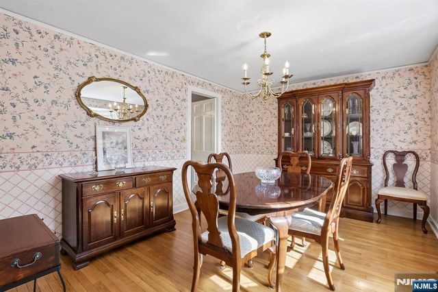 33 Coolidge Avenue, Caldwell, NJ 07006