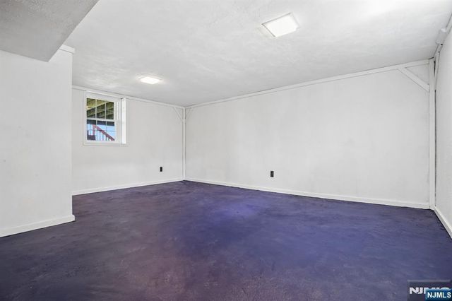 33 Coolidge Avenue, Caldwell, NJ 07006