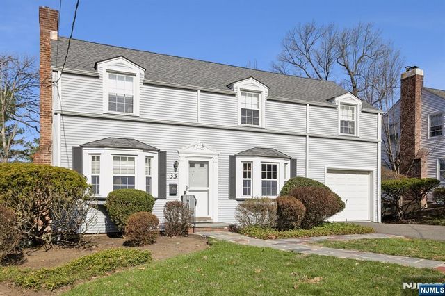 33 Coolidge Avenue, Caldwell, NJ 07006