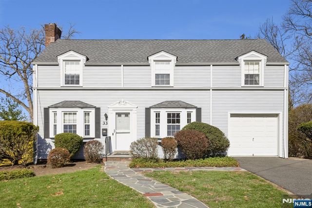33 Coolidge Avenue, Caldwell, NJ 07006