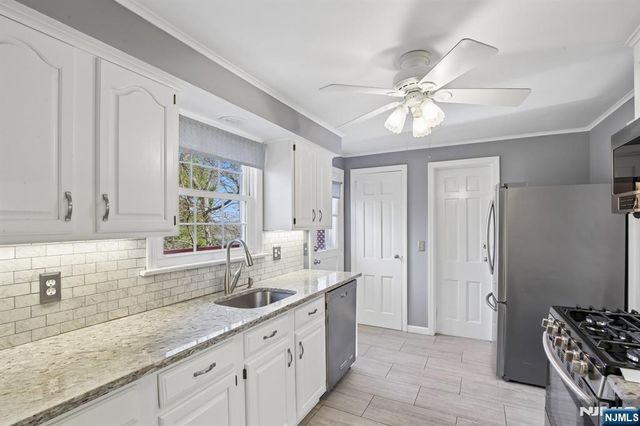 33 Coolidge Avenue, Caldwell, NJ 07006