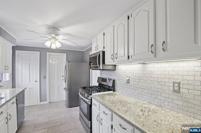 33 Coolidge Avenue, Caldwell, NJ 07006