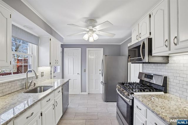 33 Coolidge Avenue, Caldwell, NJ 07006