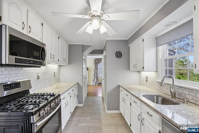 33 Coolidge Avenue, Caldwell, NJ 07006