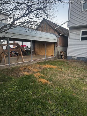 134 Salem Boulevard, Chapmanville, WV 25508