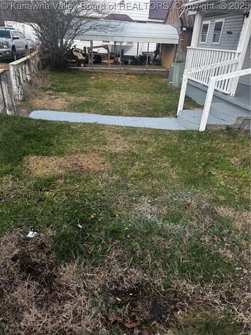 134 Salem Boulevard, Chapmanville, WV 25508