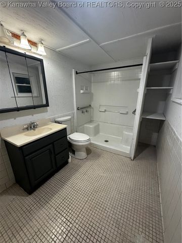 134 Salem Boulevard, Chapmanville, WV 25508