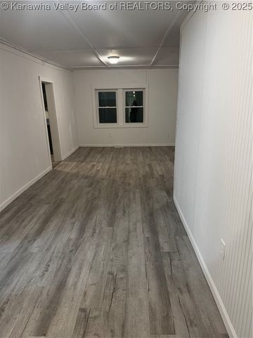 134 Salem Boulevard, Chapmanville, WV 25508