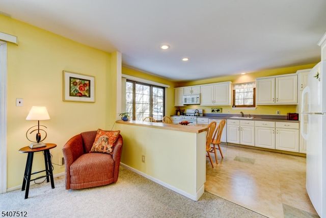 40 SUSQUEHANNA TRAIL, Branchburg Twp., NJ 08876