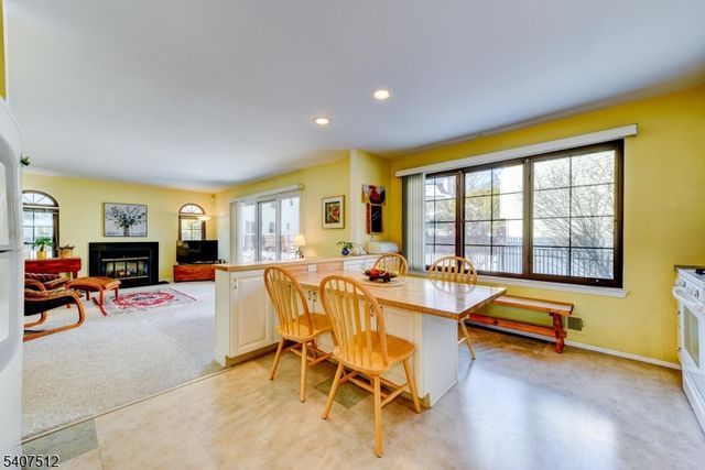 40 SUSQUEHANNA TRAIL, Branchburg Twp., NJ 08876