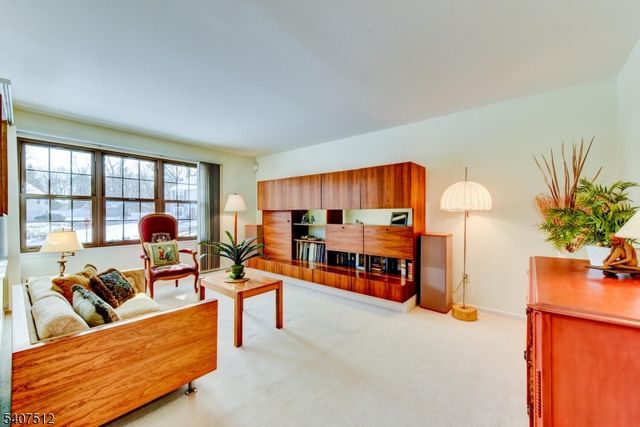 40 SUSQUEHANNA TRAIL, Branchburg Twp., NJ 08876